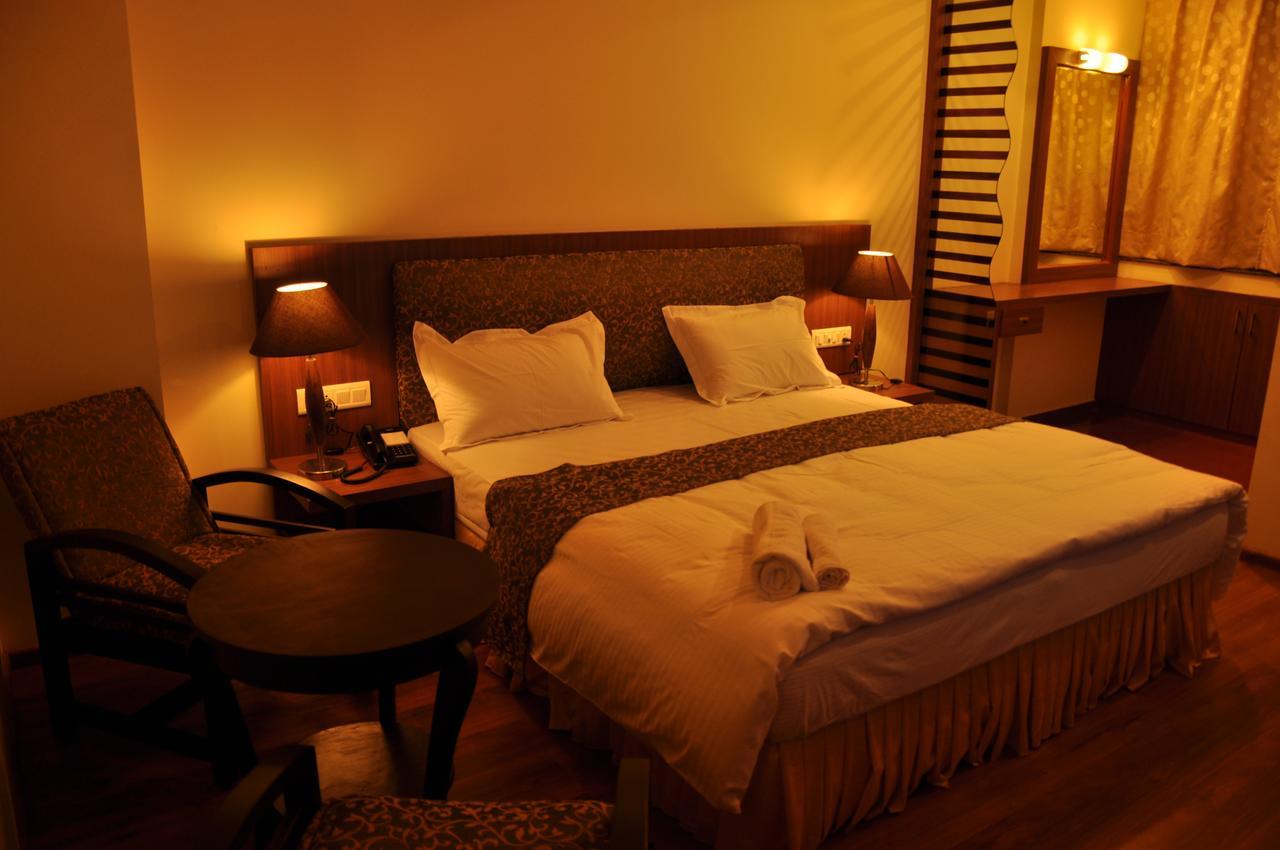 Hotel The Uday Regency Кота Экстерьер фото